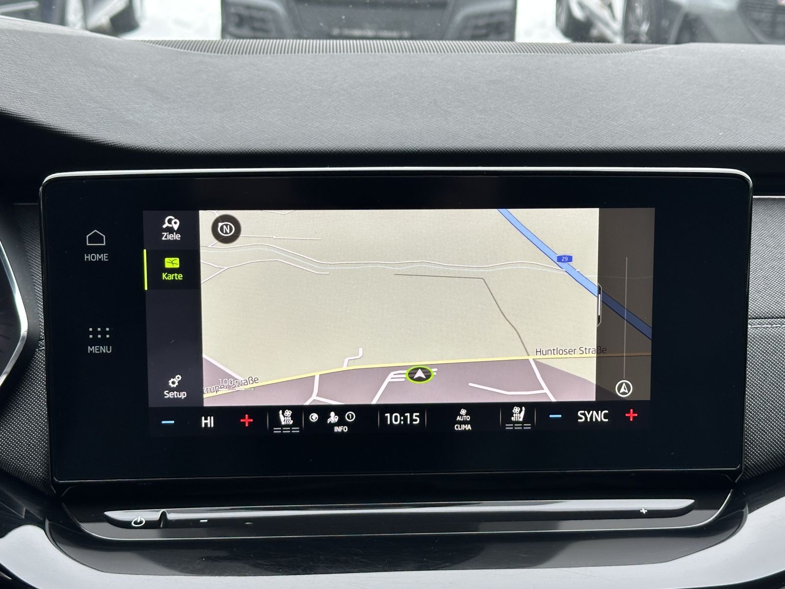 Fahrzeugabbildung SKODA Octavia Combi 2.0 TDI 4x4 Style NAV+LED+PANO+AHK