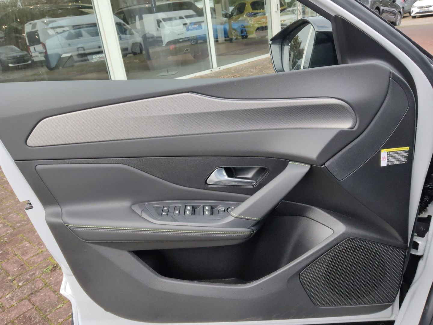 Peugeot 408 - Bild 13