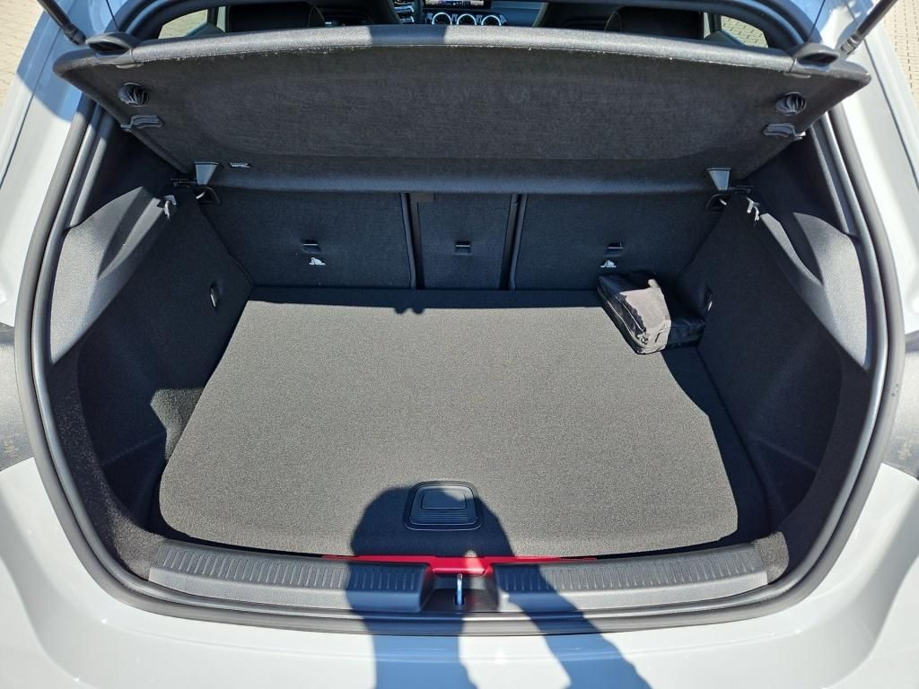 Fahrzeugabbildung Mercedes-Benz A 250 e ++SPECIAL-EDITION+AMG+MULTI+AHK+SOUND++