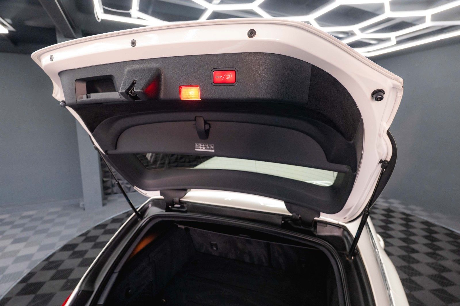 Fahrzeugabbildung Mercedes-Benz CLS 400 Shooting Brake AMG Night-Paket Designo