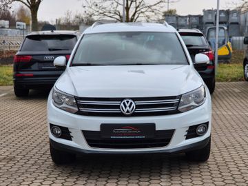 Volkswagen Tiguan - 2