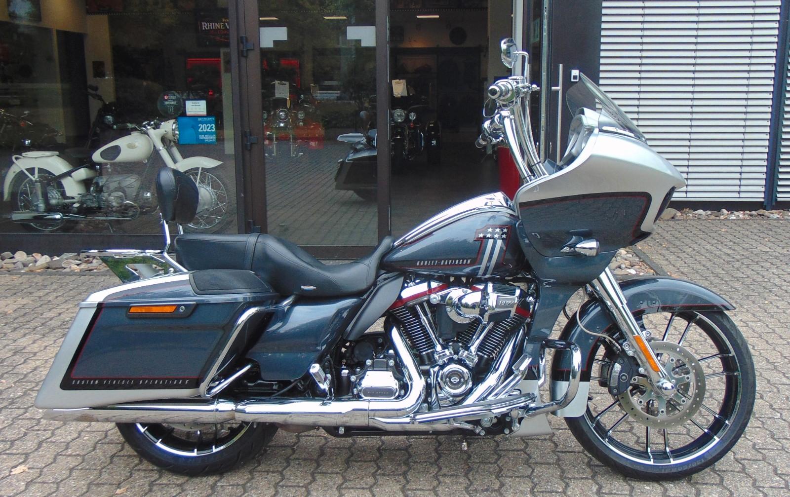 Harley-Davidson FLTRXSE CVO Road Glide