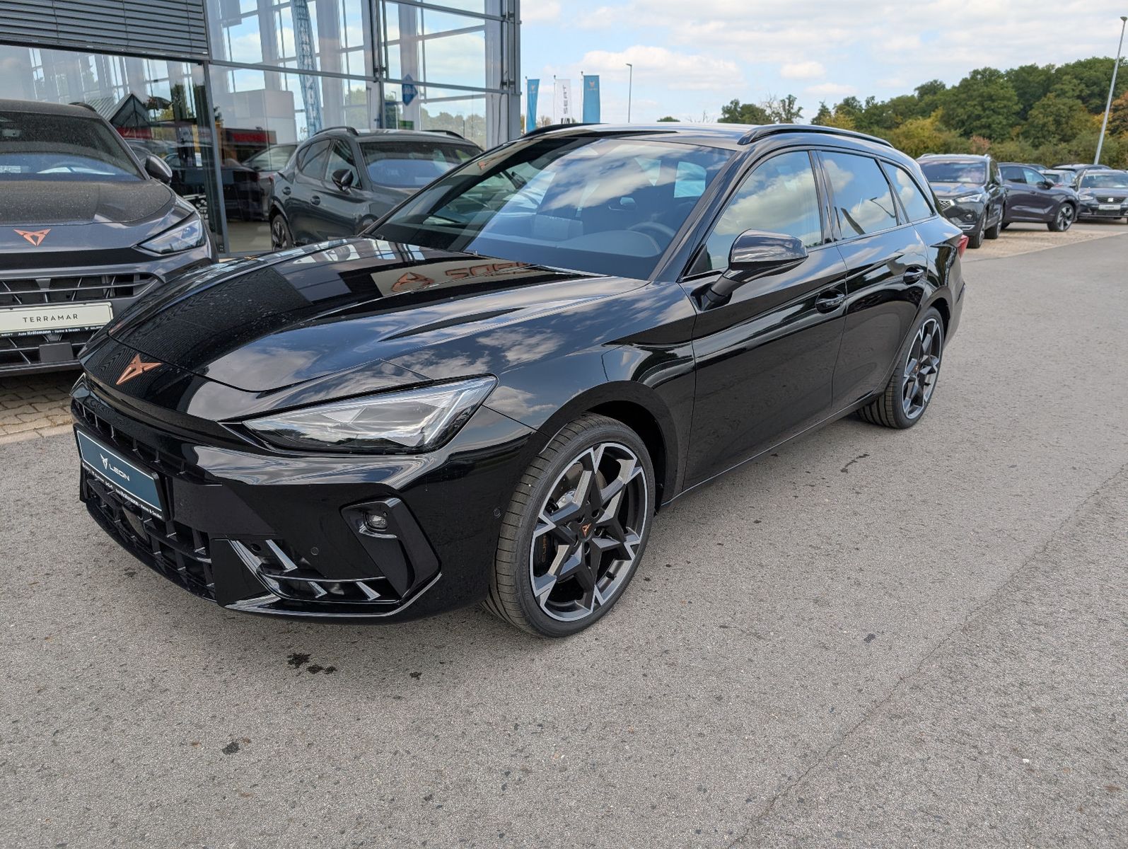Cupra Leon Sportstourer 2.0 TSI DSG 4Drive VZ*AHK* imagem 2