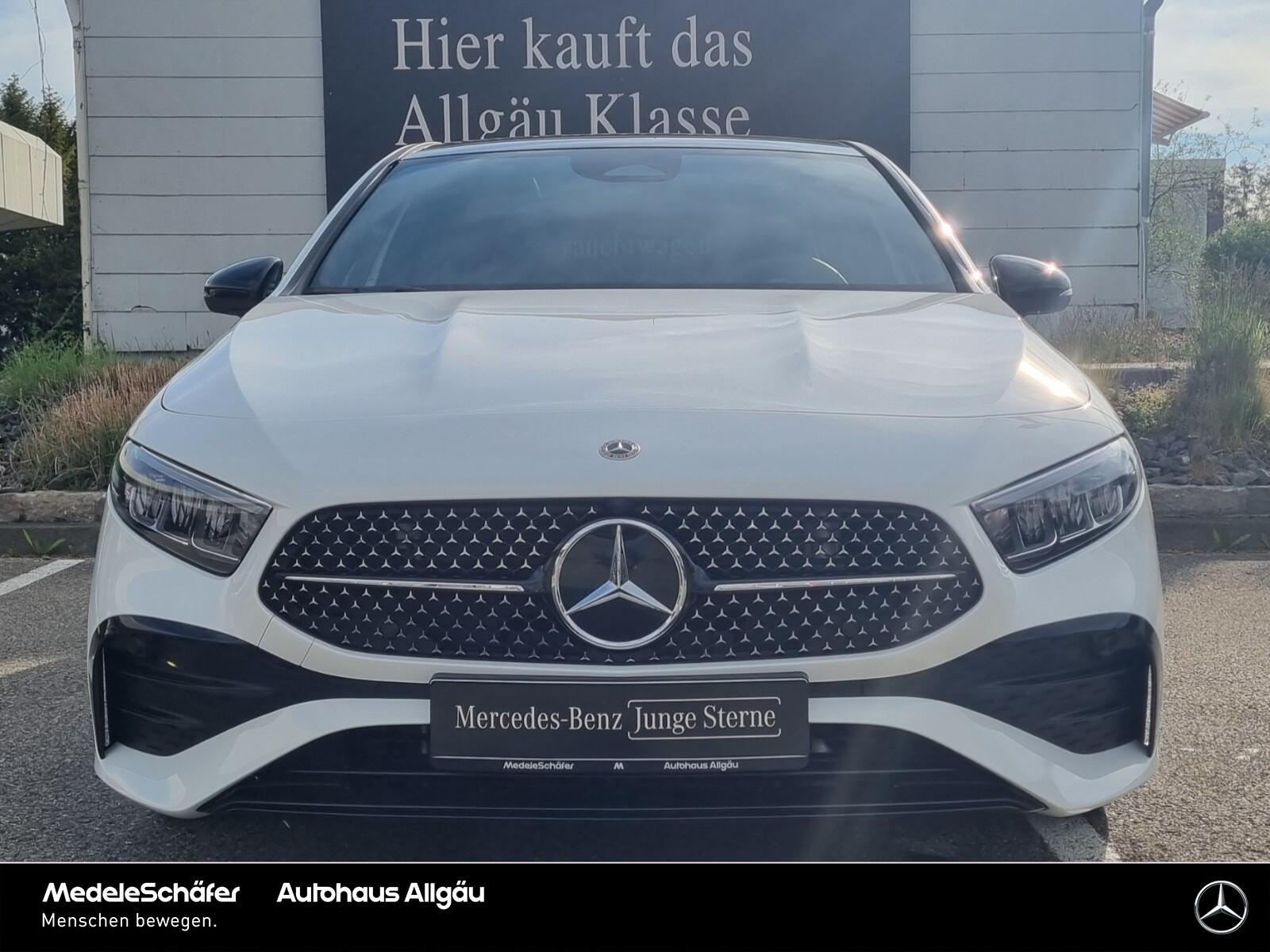 Mercedes-Benz A 180 AMG Night 18" Pano KeylessGO Soundsystem