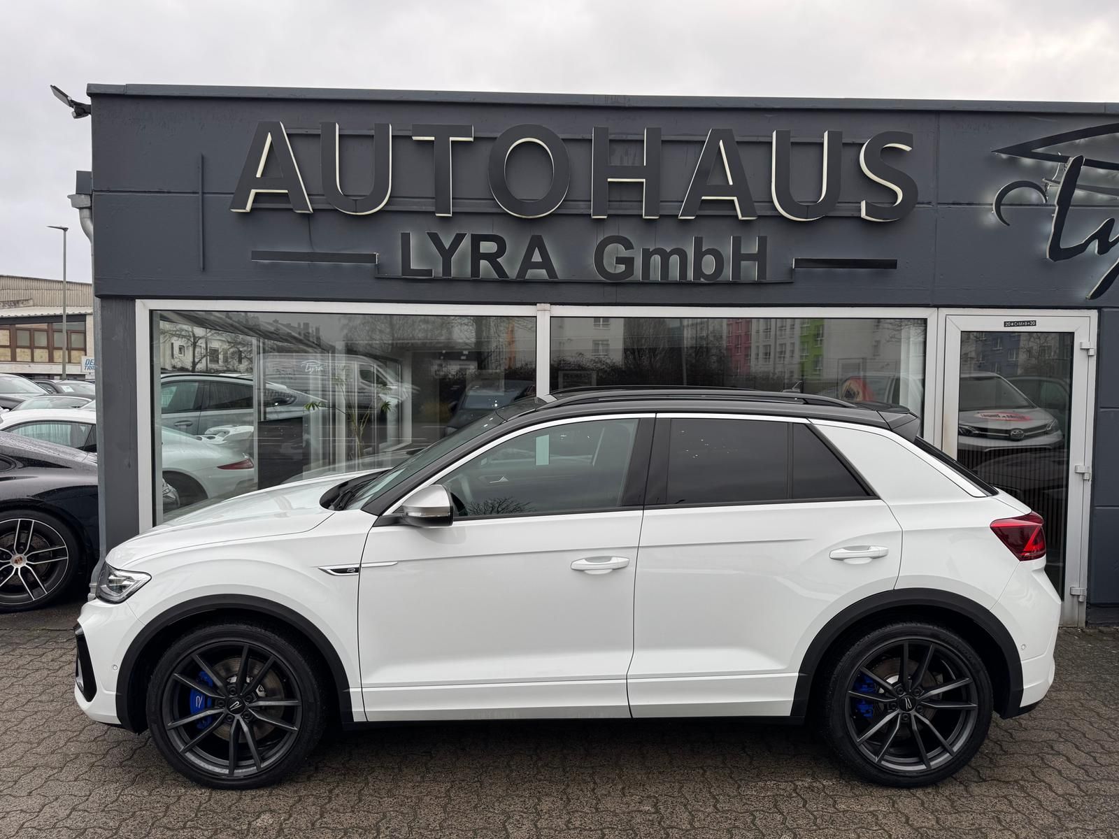 Volkswagen T-Roc R 2.0 TSI 4Motion*IQ-LED*PANO*KAMERA*NAVI* imagem 3