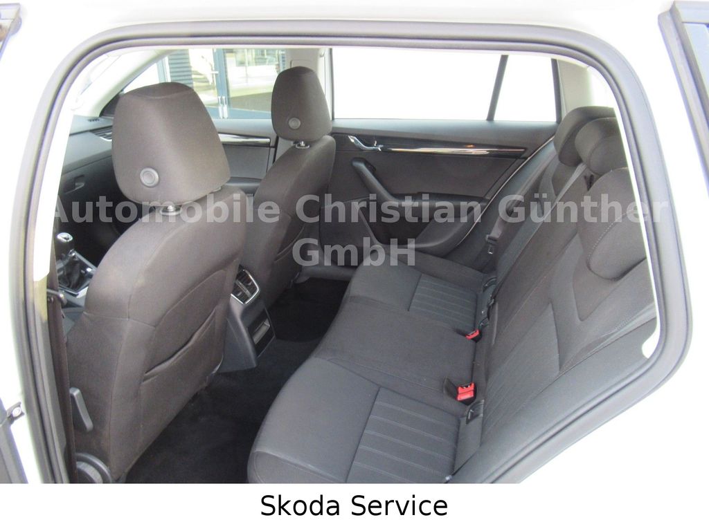 SKODA Octavia Combi Style 1.5TSI 6G NAVIGATION SKODA Octavia Combi Style 1.5TSI 6G NAVIGATION