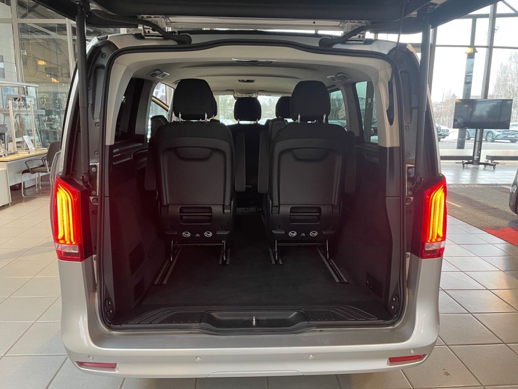 Fahrzeugabbildung Mercedes-Benz V 250 d 4MATIC ED/L AHK, Airmatic, STHZ, LED
