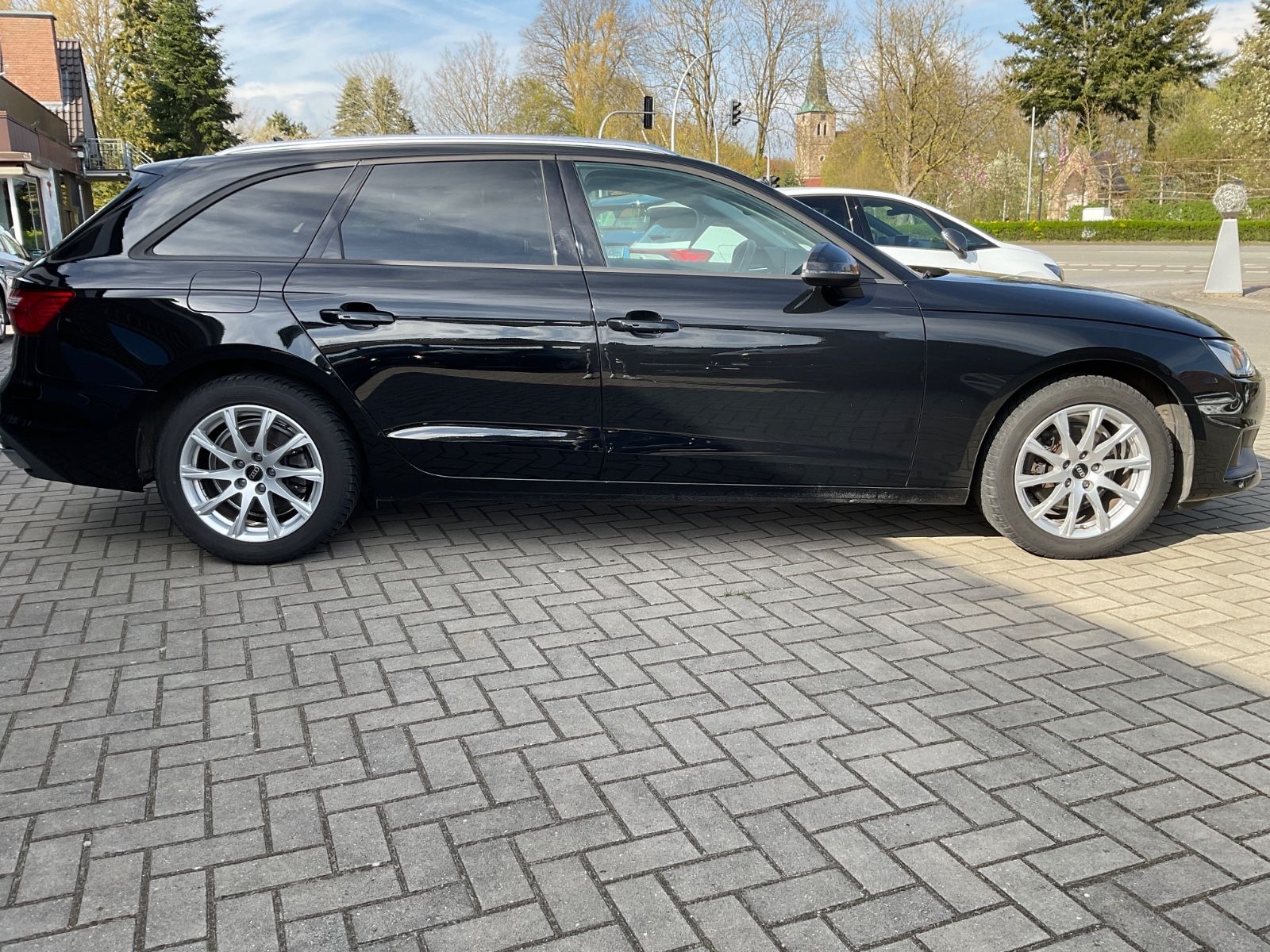 Fahrzeugabbildung Audi A4 35 TDI S tronic Avant,Kamera,Navi,AHK,LED,