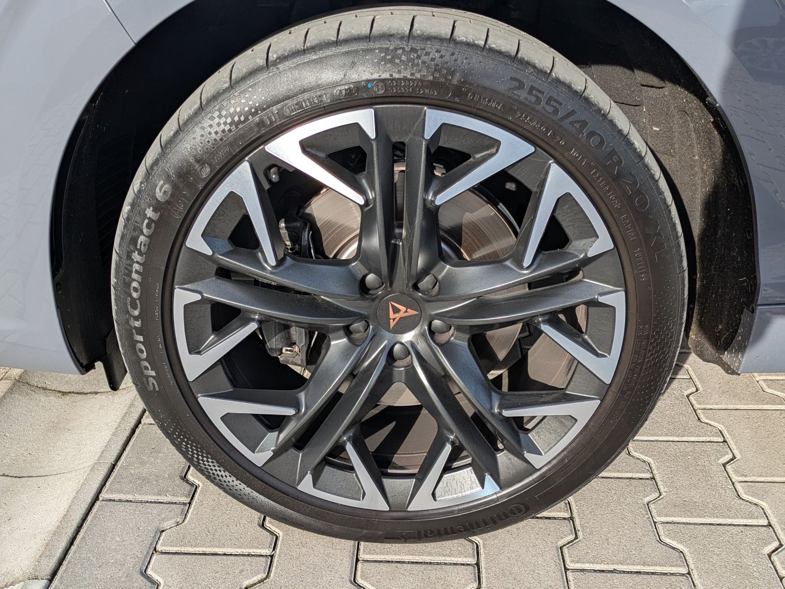 Fahrzeugabbildung CUPRA Terramar 2.0 TSI 4D VZ HUD*MATRIX*PANO*DCC*20"