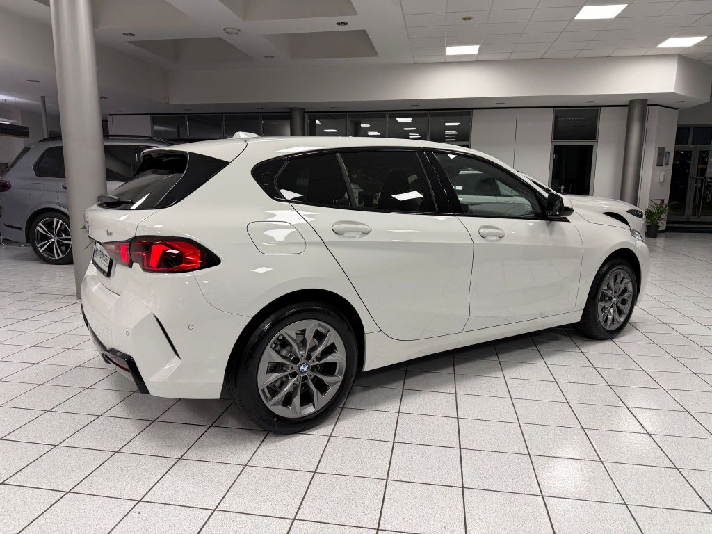 BMW 116 i LED*NAV*KAM*SHZ*TEMP*SPURW*KLIMA*DRIVING*