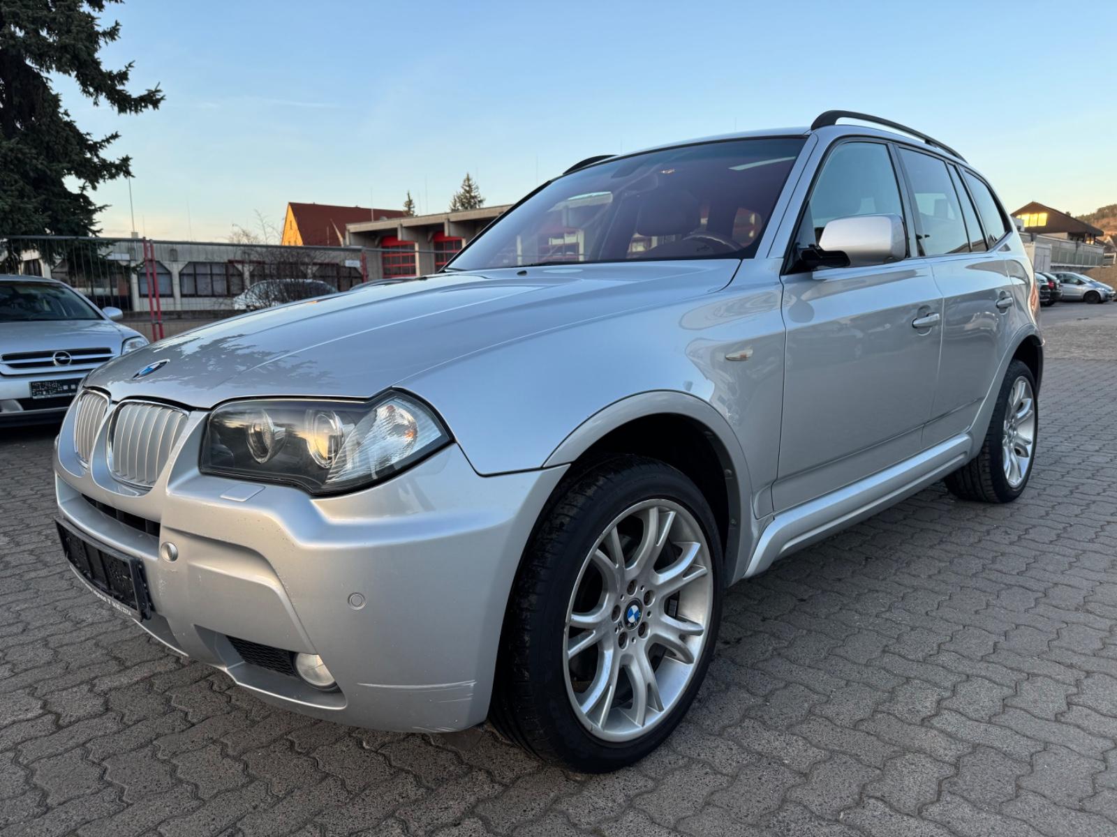 BMW X3 3.0sd Automatik/MPAKET/PANORAMA/NAVI/XENON