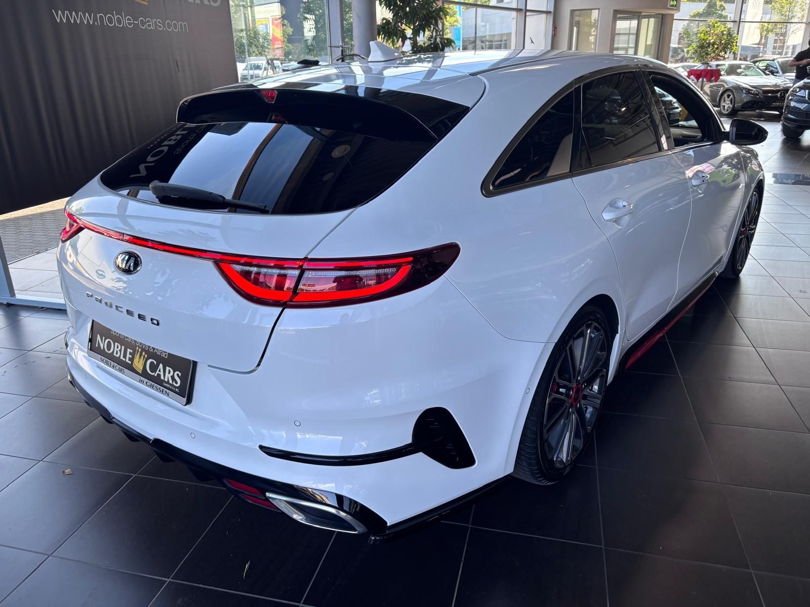 Fahrzeugabbildung Kia ProCeed GT AHK LED NAVI ALU