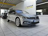 Volkswagen Passat Variant Elegance R-Line Harman/Kardon - gebrauchte VW Passat Variant aus dem Jahr 2024