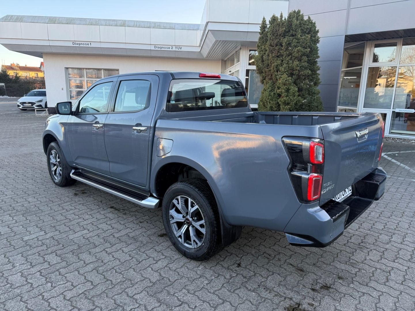Fahrzeugabbildung Isuzu D-Max Double Cab LSE 1.9 mit SHZ+RFK