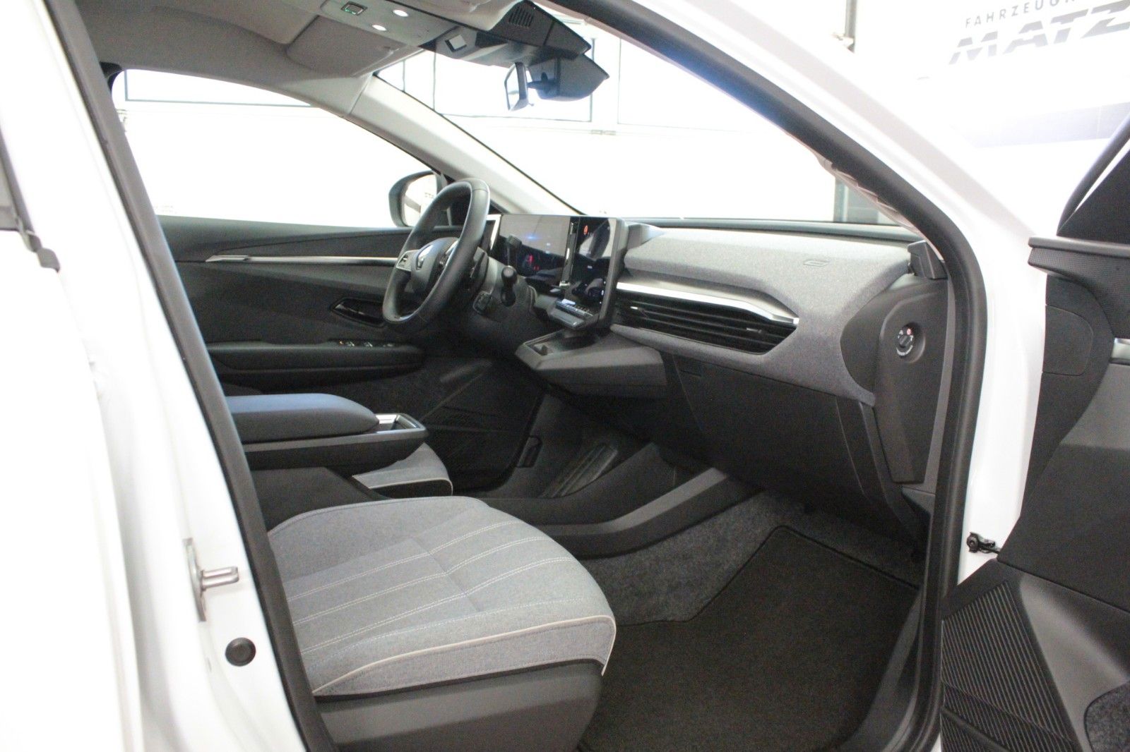 Fahrzeugabbildung Renault Megane E-Tech Electric Equilibre  boost charge