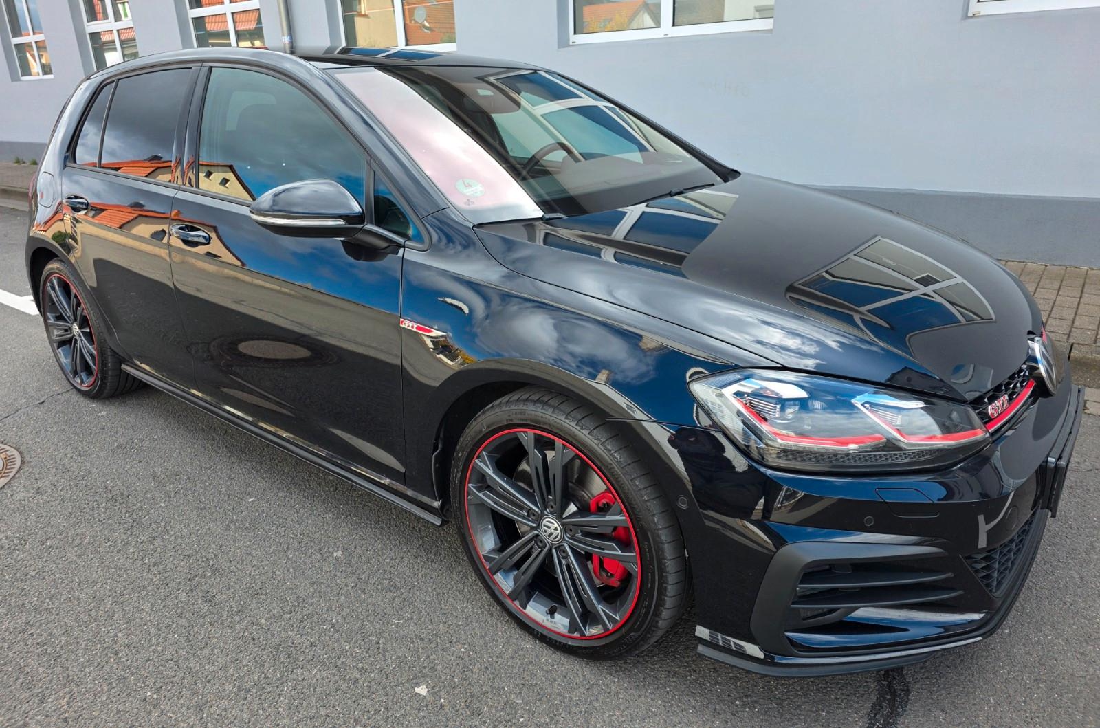 Volkswagen Golf VII Lim. GTI Performance Disc Pro Pano Dyn