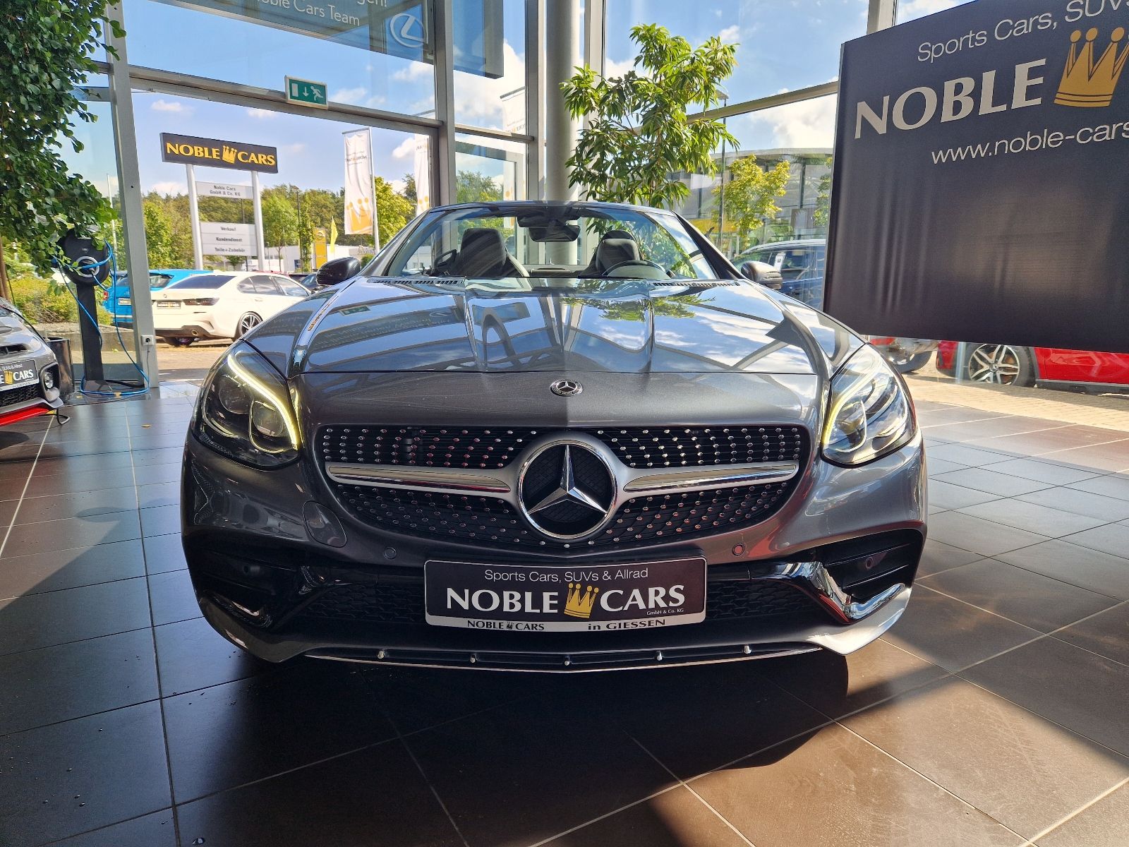 Fahrzeugabbildung Mercedes-Benz SLC 300 AMG Line LED NAV SHZ PDC ALU