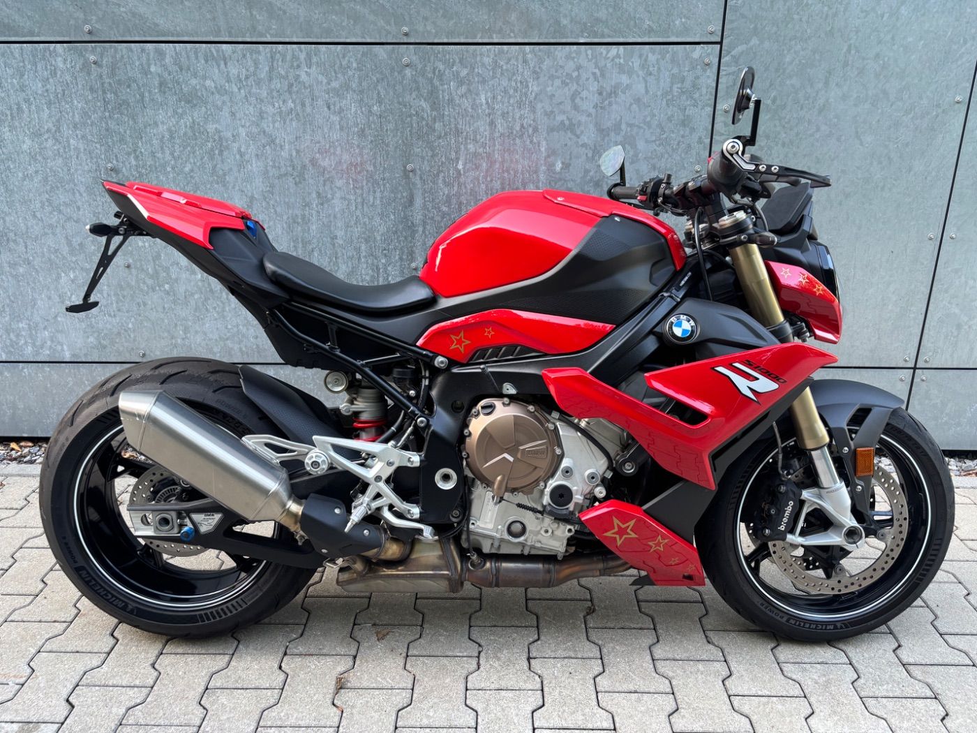 Fahrzeugabbildung BMW S 1000 R Dynamikpaket Kurzer Kennzeichenhalter