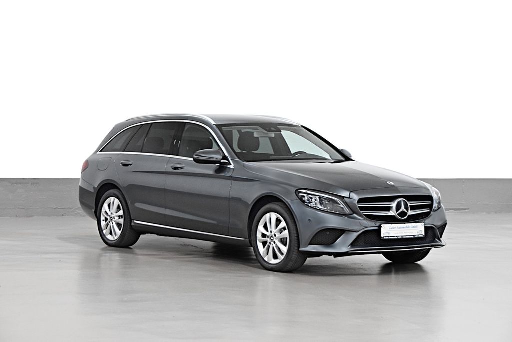 Image of Mercedes-Benz C 220