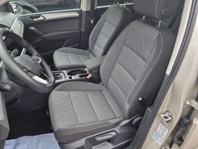 Fahrzeugabbildung Volkswagen Touran MOVE 2,0 TDI DSG 7-SITZER NAVI AHK KAMERA