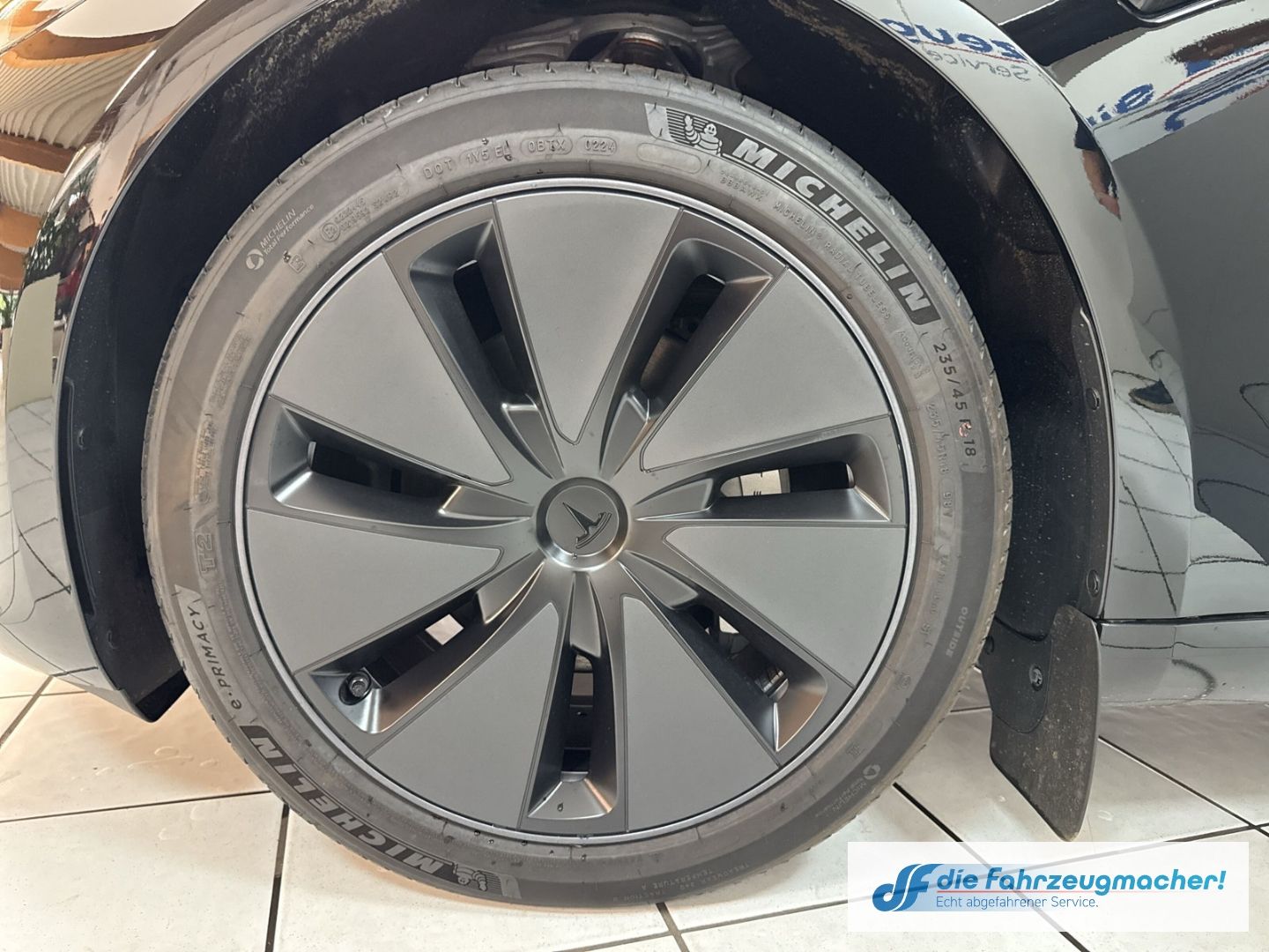 Fahrzeugabbildung Tesla Model 3 Long Range Dual AWD Soundsystem ACC El.