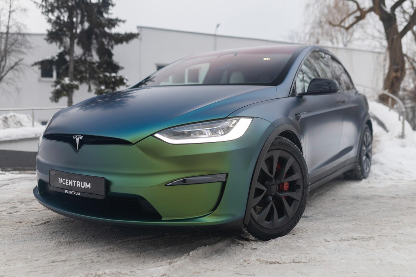 Tesla Model X Plaid