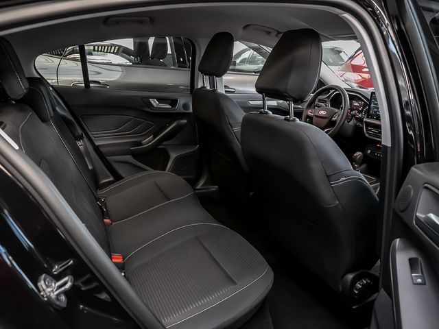 Ford Focus 1.0 Titanium Stauassistent Kamera Navi
