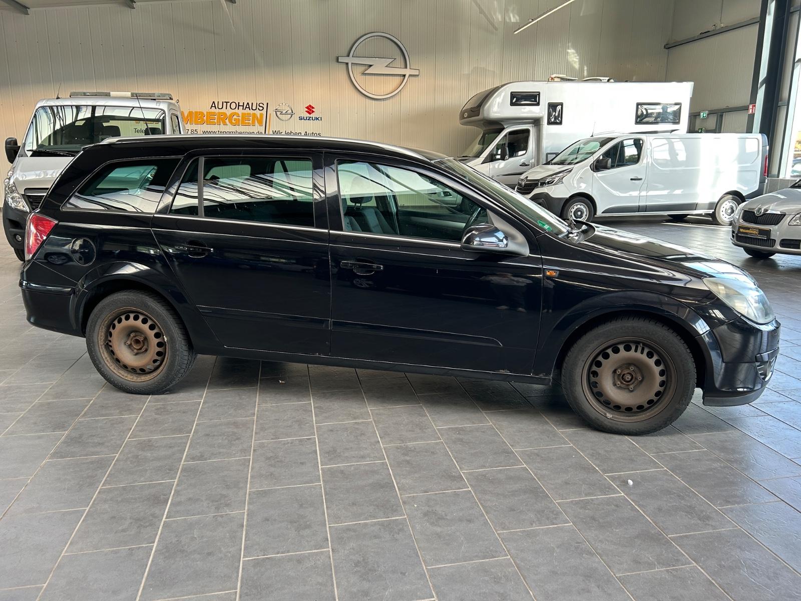Opel Astra 2005 — rear view