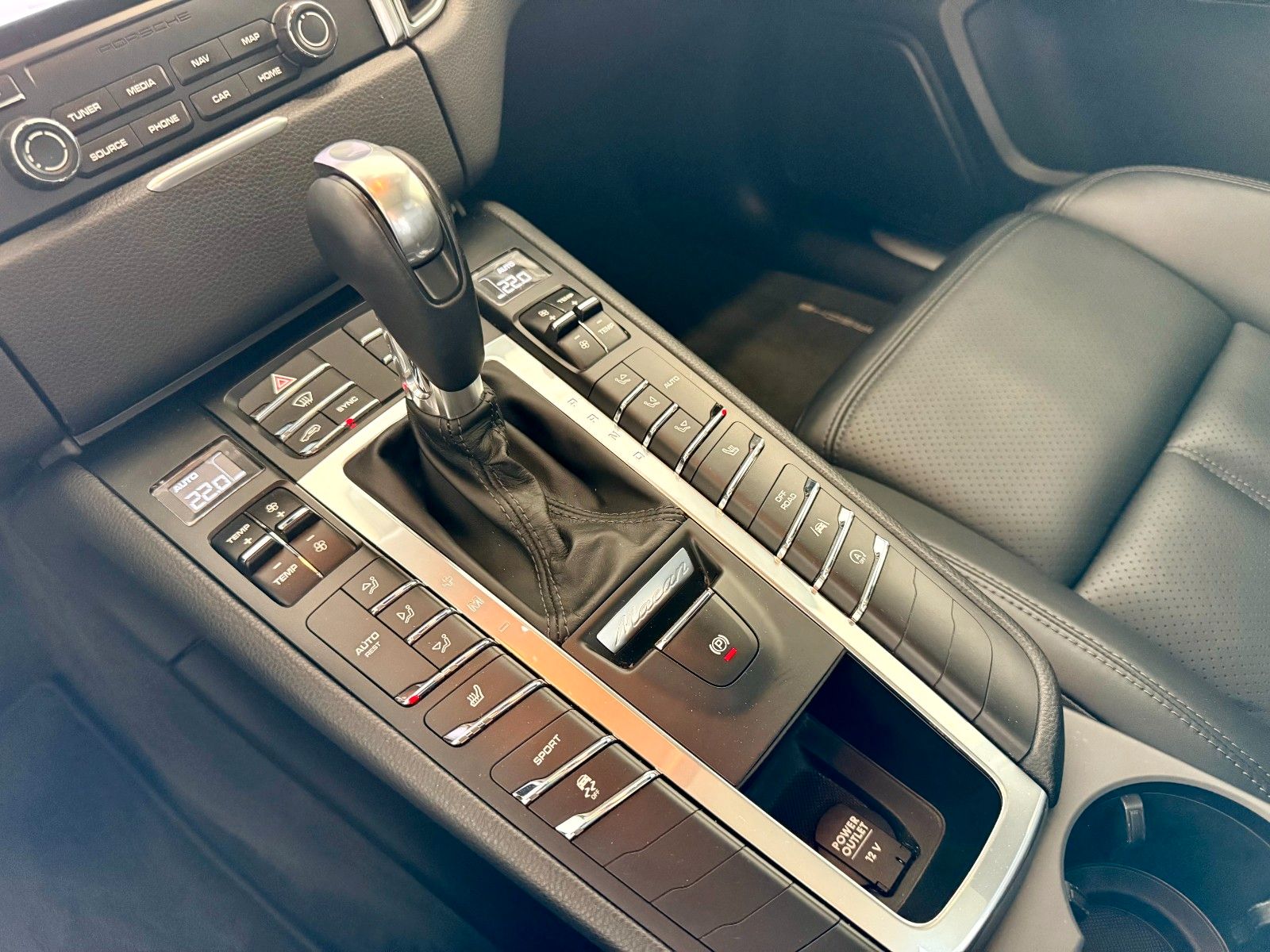 Fahrzeugabbildung Porsche Macan S Diesel PDK Panorama/21"Zoll/Xenon