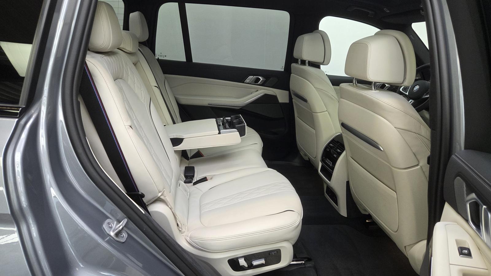BMW X7 M60i Kristall Sky DrivePro AHK ACC Sitzlüft.