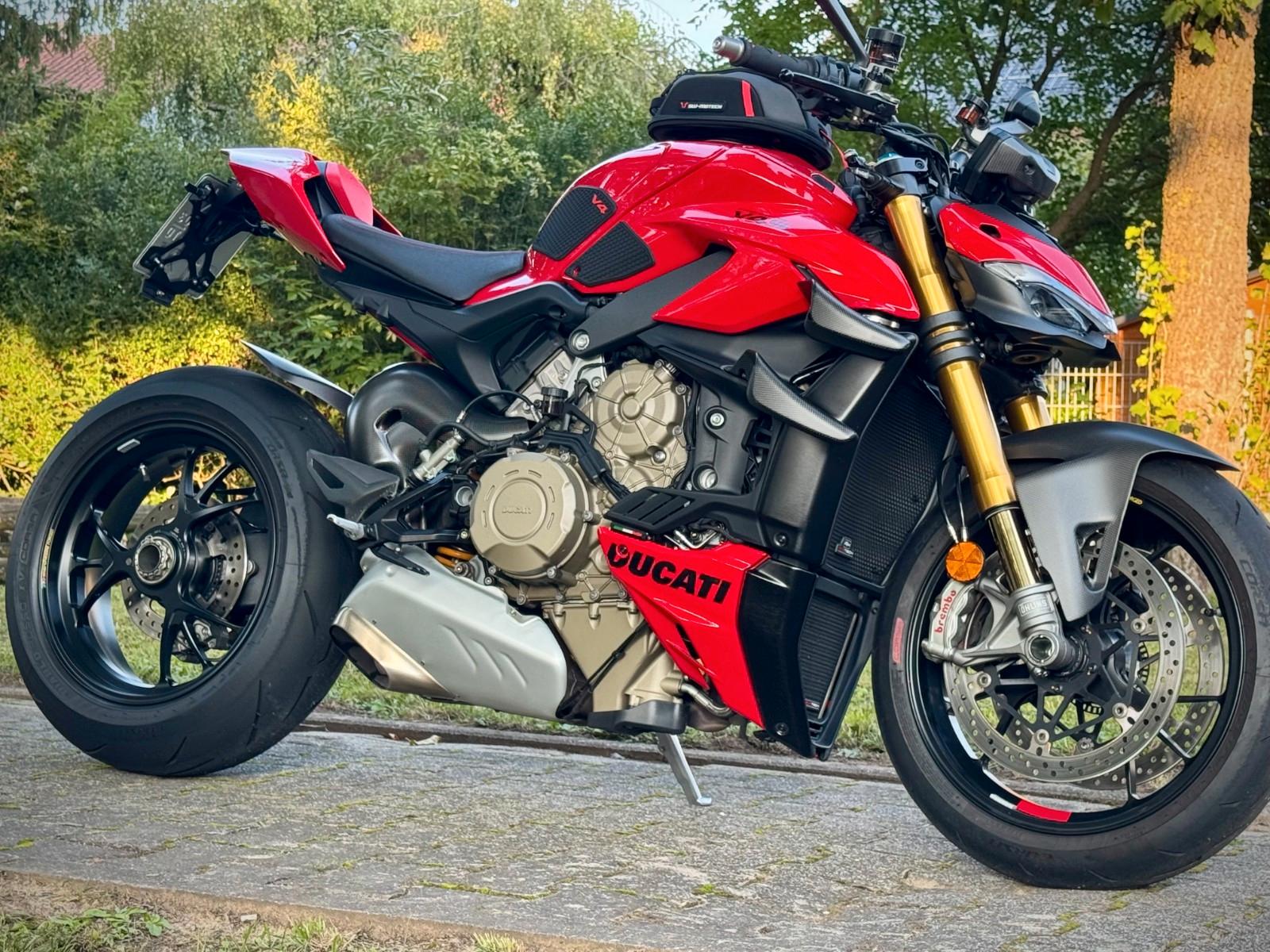 Ducati Streetfighter V4S* Last Modell