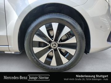 Mercedes V 220 - 5