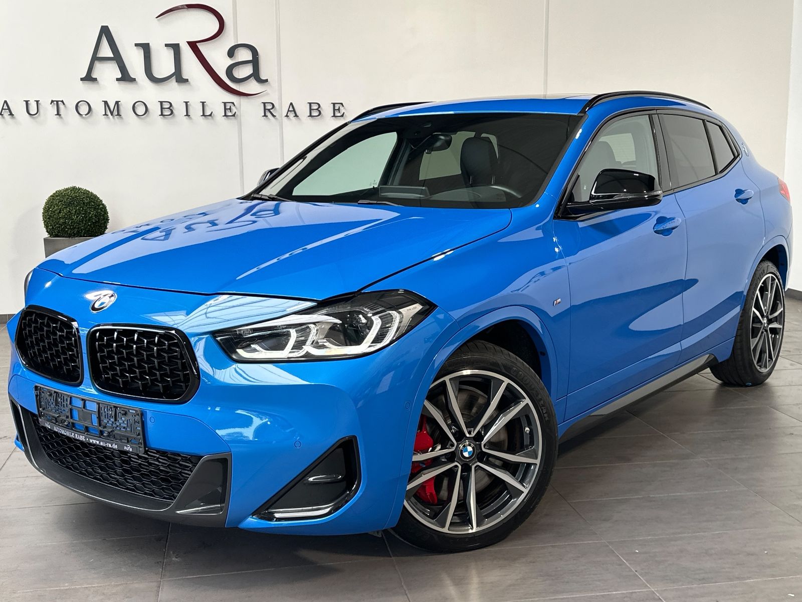 Fahrzeugabbildung BMW X2 M35i NAV+LED+PANO+HUD+KAM+SHZ+PDC+DAB+KLIMA