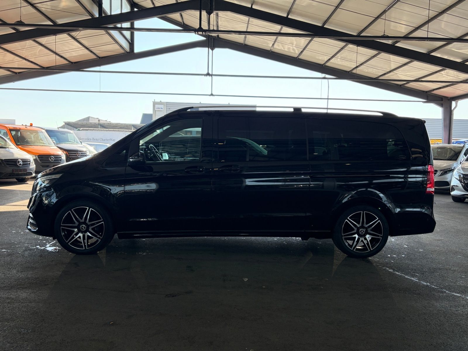 Mercedes-Benz V 300 AVANTGARDE EDITION XL NAVI DISTR 360° AMG foto 2
