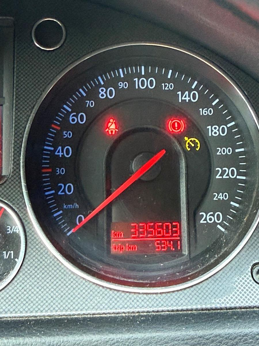 Volkswagen Passat 2006 — photo 10
