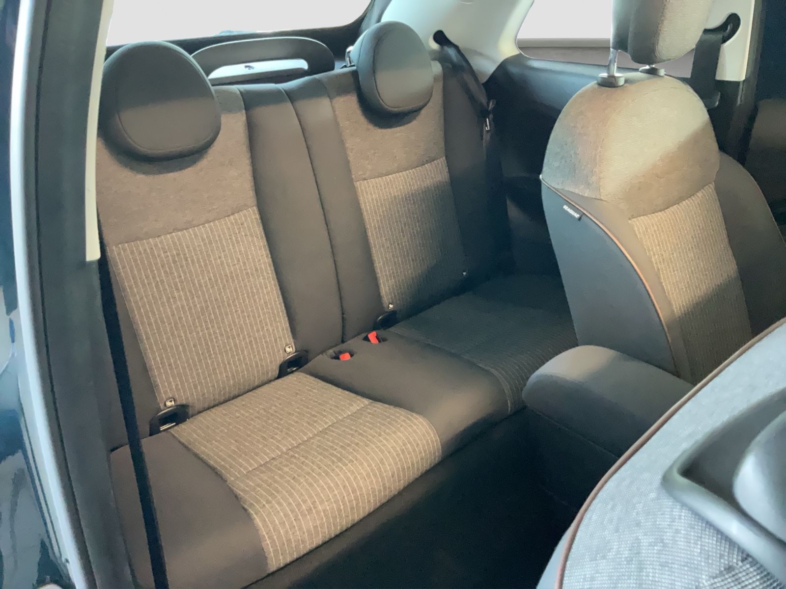 Fahrzeugabbildung Fiat 500e Icon Cabrio 42 kWh