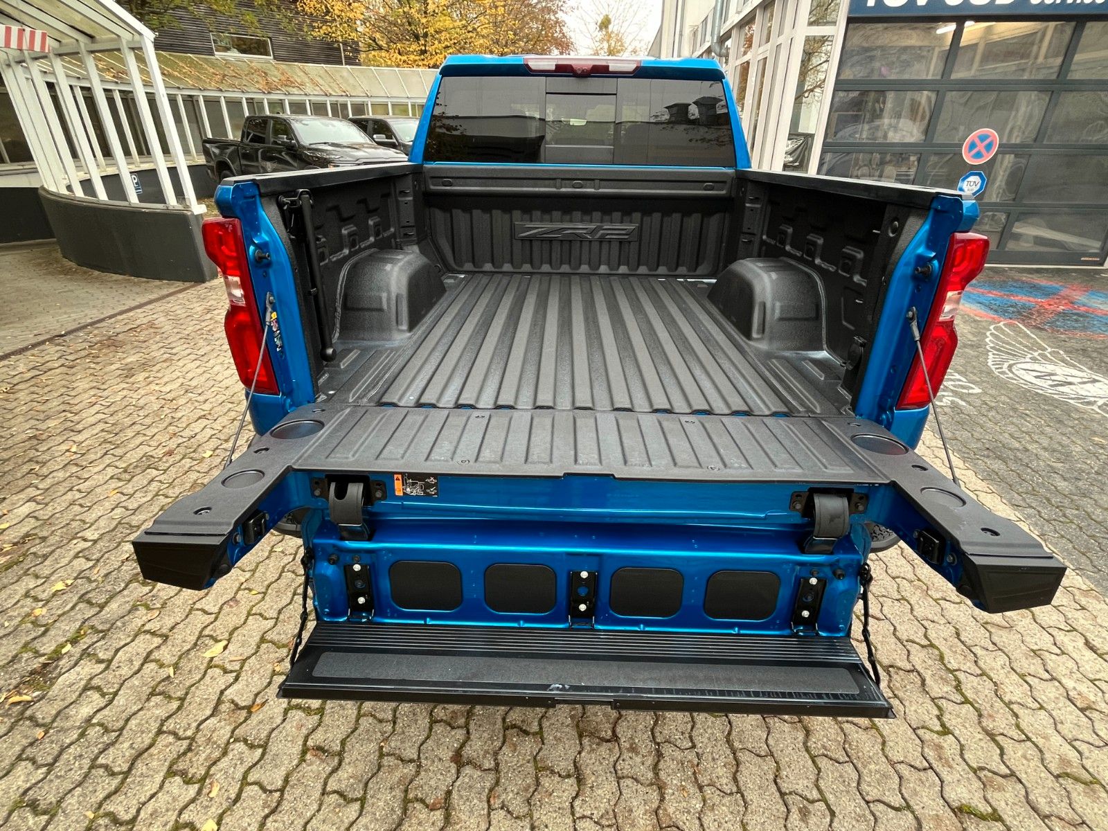 Fahrzeugabbildung Chevrolet Silverado ZR2 V8 6.2*Head-Up*360°*Offroad*AHK