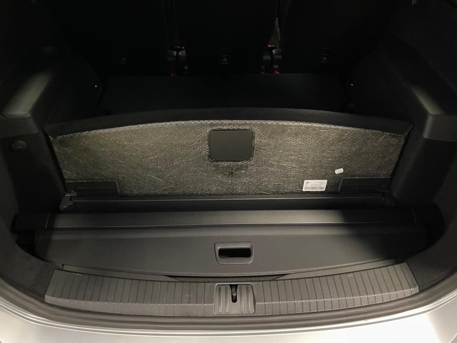 Fahrzeugabbildung Volkswagen Touran 1.5 TSI Comfortline+IQLIGHT+ACC+AHK+TOTWI