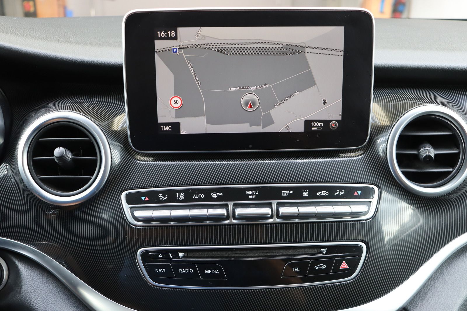 Fahrzeugabbildung Mercedes-Benz V 250 d lang 4-Matic * PDC * Navi * SHZ