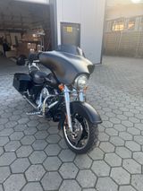 Harley-Davidson Street glide - Offers matching your search criteria