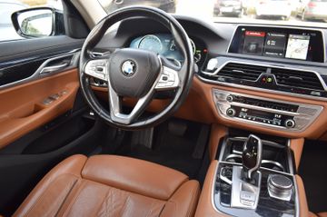 BMW 740 - 12