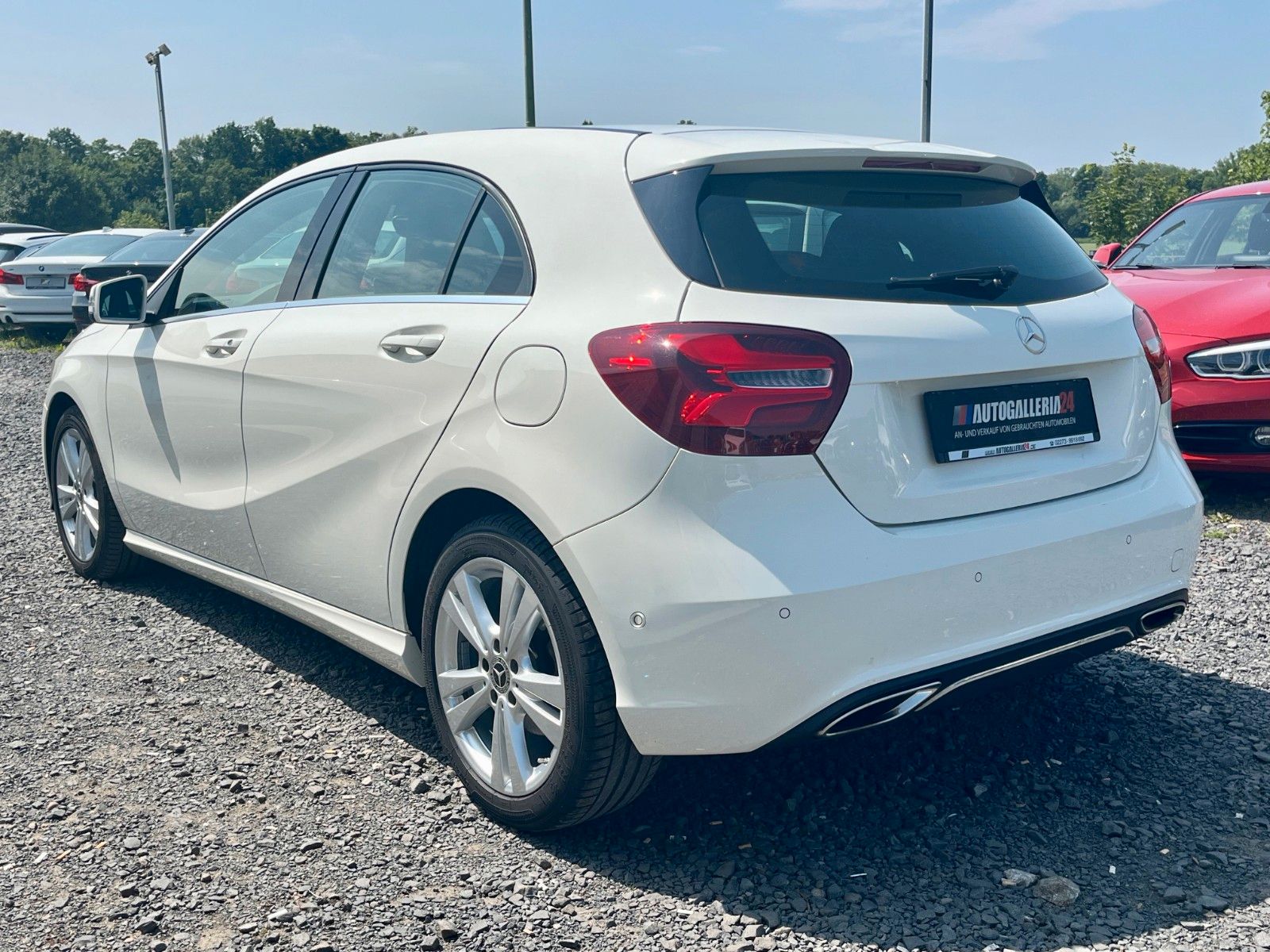 Fahrzeugabbildung Mercedes-Benz A 180 BE URBAN Navi LED SPORTSITZE Leder 2.HAND