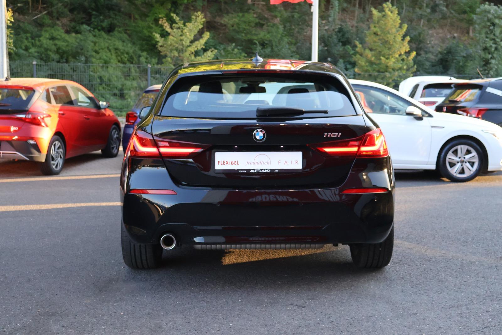 BMW 118 i Advantage LED Navi Sitzheizung Tempomat DAB, миниатюра 4
