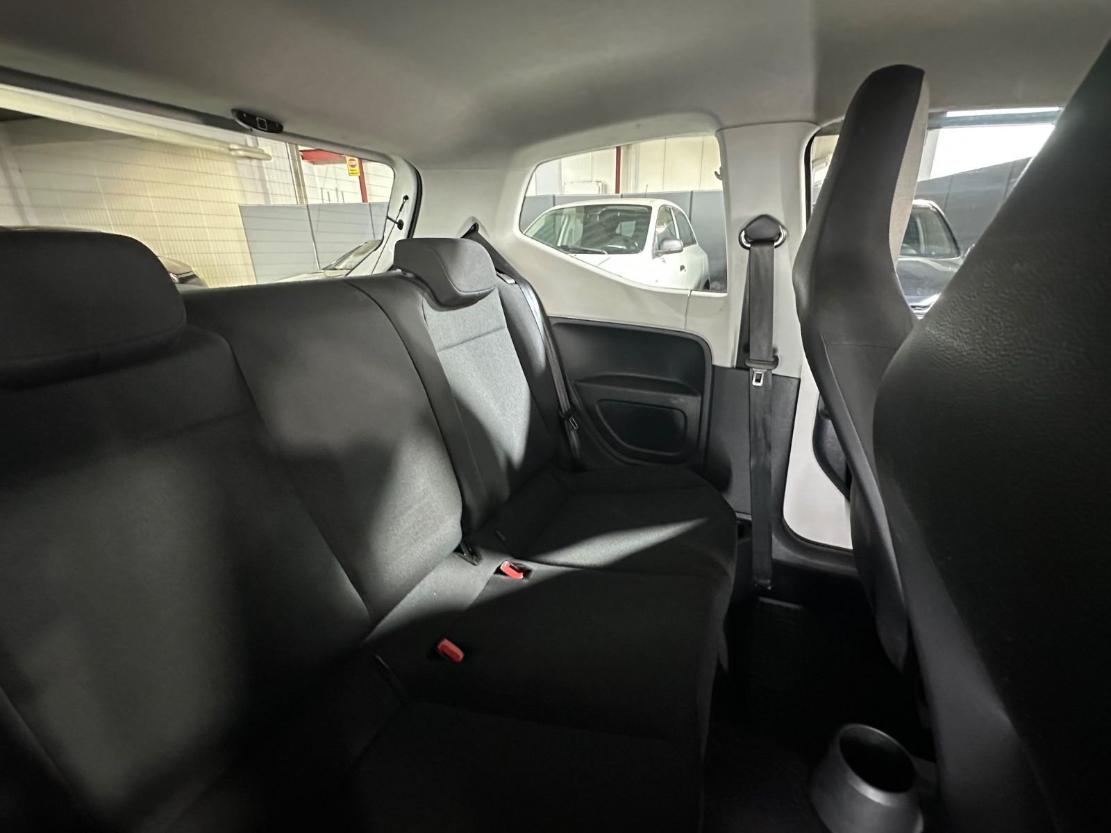 up! move up!*KLIMA*ELEKTR. FENSTER*PDC*HU Neu*Se