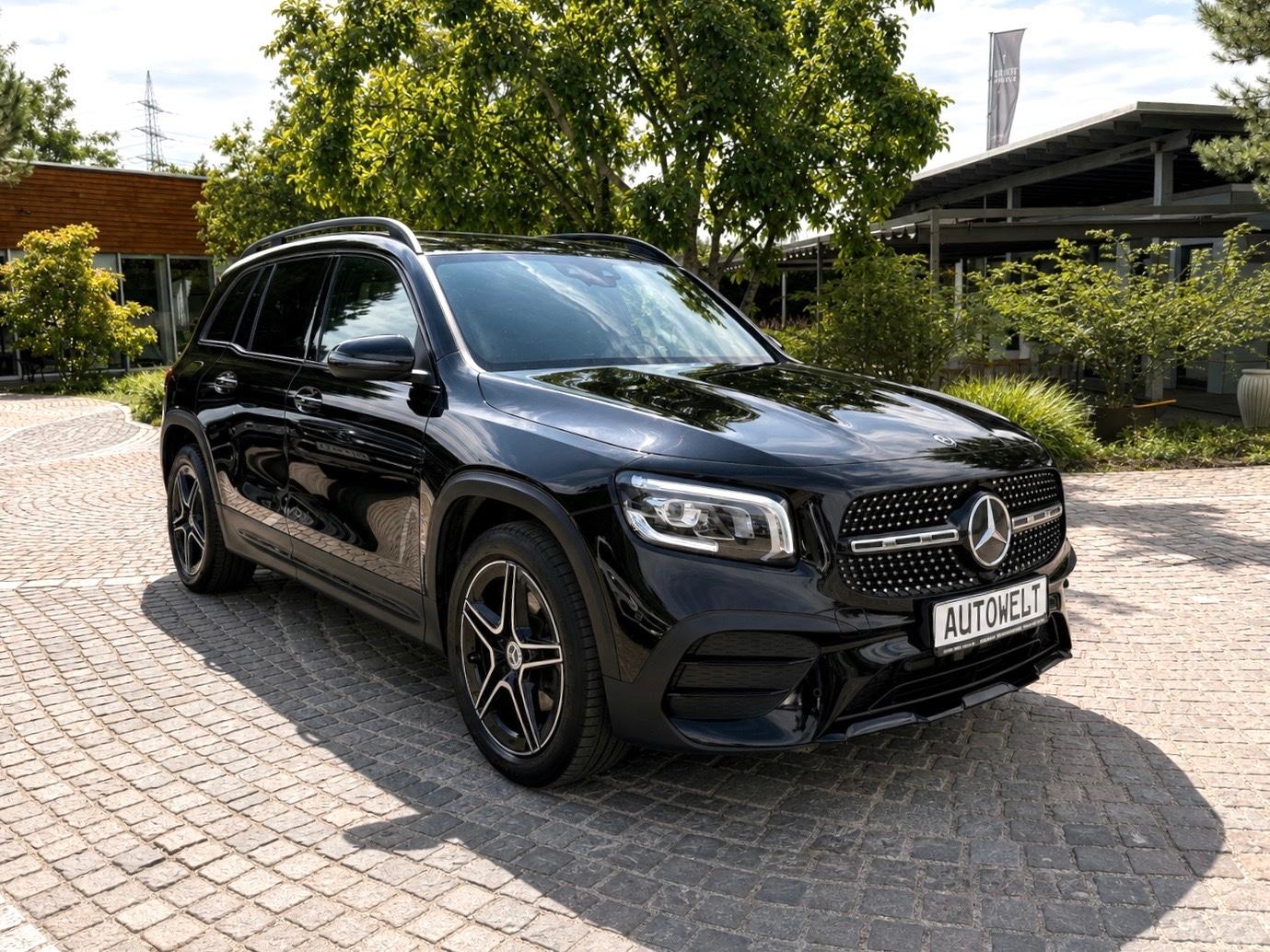 Mercedes-Benz GLB 220