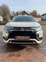 Mitsubishi Plug-in Hybrid Outlander 2.4 MIVEC PLUG-IN H... - Mitsubishi Plug-in Hybrid Outlander von privat