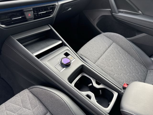 Tiguan 1.5 eTSI Life DSG *Navi*AHK*el.Heckklappe