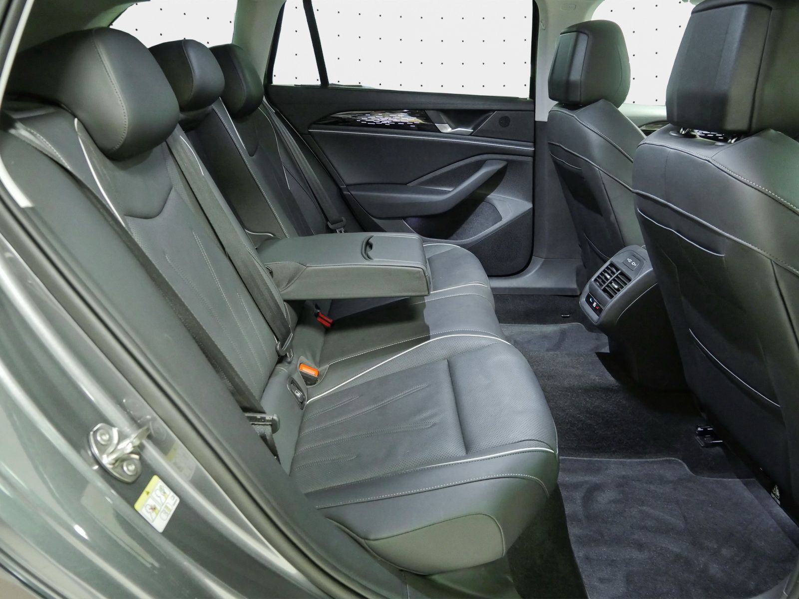 Volkswagen Passat Variant - Bild 16