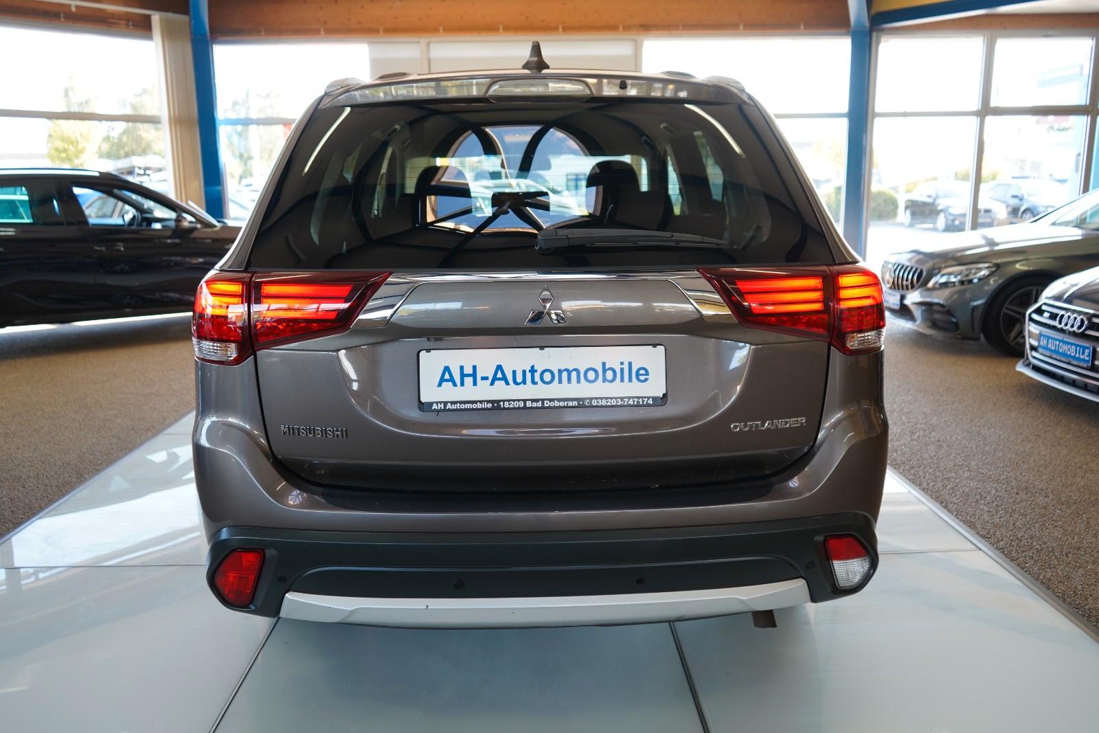 Mitsubishi Outlander Edition 100+ 4WD AUTOMATIK / XENON