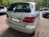 Mercedes-Benz B 180 Autotronic unfallfrei Typ245 - gebrauchte Mercedes-Benz B 180 aus dem Jahr 2010